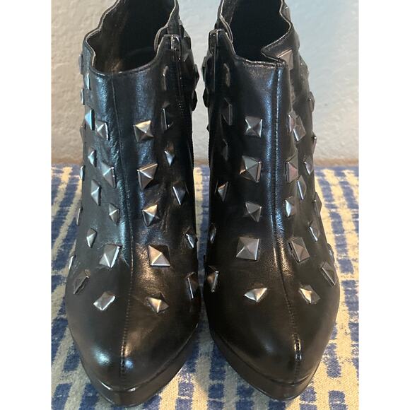 Colin Stuart Black Leather Studded Platform Heels - Picture 3 of 10